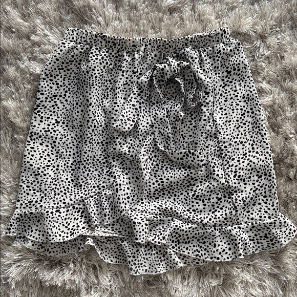 Shein Ruffled Skirt Set🤍 - Picture 4 of 4